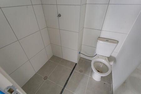 Apartamento à venda com 37m², 2 quartos e sem vaga Apartamento à venda com 37m², 2 quartos e sem vagaBanheiro social