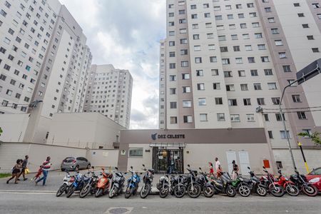 Apartamento à venda com 37m², 2 quartos e sem vaga Apartamento à venda com 37m², 2 quartos e sem vagaFachada