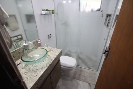 Casa à venda com 706m², 4 quartos e 4 vagasBanheiro 1