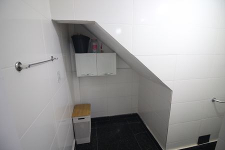 Casa à venda com 706m², 4 quartos e 4 vagasBanheiro 2