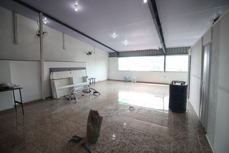 Casa à venda com 706m², 4 quartos e 4 vagasTerraço