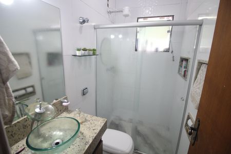 Casa à venda com 706m², 4 quartos e 4 vagasBanheiro 1