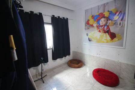 Casa à venda com 706m², 4 quartos e 4 vagasQuarto 2