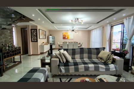 Apartamento para alugar com 400m², 4 quartos e 4 vagas Apartamento para alugar com 400m², 4 quartos e 4 vagasSala