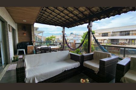 Apartamento para alugar com 400m², 4 quartos e 4 vagas Apartamento para alugar com 400m², 4 quartos e 4 vagasVaranda