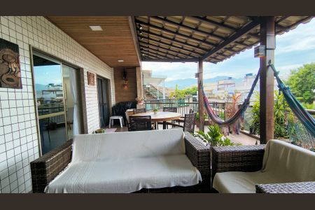 Apartamento para alugar com 400m², 4 quartos e 4 vagas Apartamento para alugar com 400m², 4 quartos e 4 vagasVaranda