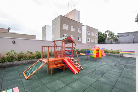 Apartamento à venda com 47m², 2 quartos e 1 vaga Apartamento à venda com 47m², 2 quartos e 1 vagaÁrea comum - Playground