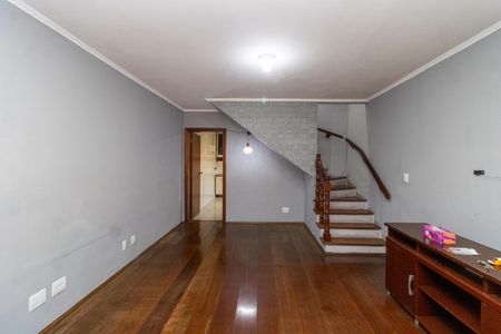 Casa para alugar com 160m², 4 quartos e 2 vagasSala