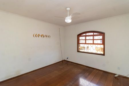 Casa para alugar com 160m², 4 quartos e 2 vagasSuíte