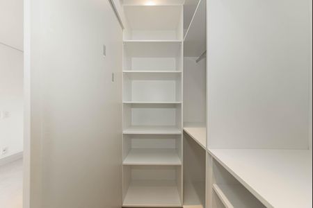 Apartamento para alugar com 60m², 1 quarto e 1 vagaSuite - Closet