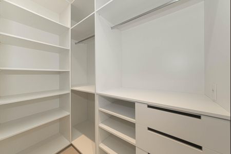 Apartamento para alugar com 60m², 1 quarto e 1 vagaSuite - Closet