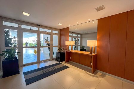 Apartamento à venda com 96m², 2 quartos e 2 vagasHall social