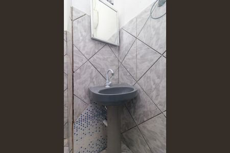 Casa para alugar com 50m², 2 quartos e sem vaga Casa para alugar com 50m², 2 quartos e sem vagaBanheiro