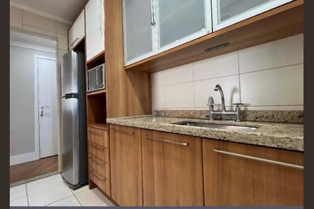 Apartamento para alugar com 72m², 2 quartos e 2 vagasFoto 04