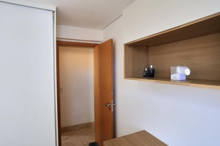 Apartamento para alugar com 84m², 3 quartos e 2 vagas Apartamento para alugar com 84m², 3 quartos e 2 vagasQuarto
