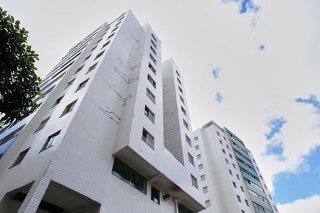 Apartamento para alugar com 84m², 3 quartos e 2 vagas Apartamento para alugar com 84m², 3 quartos e 2 vagasFachada