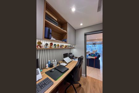Apartamento à venda com 119m², 3 quartos e 2 vagasEscritório