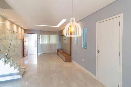 Sala de casa para alugar com 3 quartos, 190m² em Jardim Ana Estela, Carapicuíba