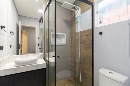 Casa para alugar com 190m², 3 quartos e 1 vaga Casa para alugar com 190m², 3 quartos e 1 vagaBanheiro da suíte 2