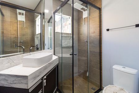 Casa para alugar com 190m², 3 quartos e 1 vaga Casa para alugar com 190m², 3 quartos e 1 vagaBanheiro da suíte 1