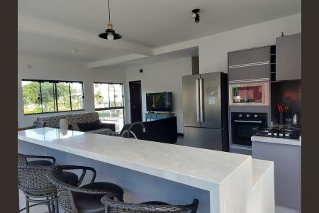 Sala/cozinha de apartamento para alugar com 2 quartos, 120m² em Canasvieiras, Florianópolis