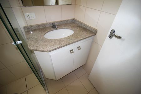 Casa de condomínio para alugar com 86m², 2 quartos e 1 vaga