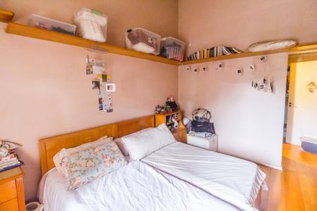 Casa de condomínio à venda com 468m², 3 quartos e 4 vagas Casa de condomínio à venda com 468m², 3 quartos e 4 vagasSuíte 3