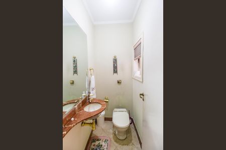 Casa de condomínio à venda com 468m², 3 quartos e 4 vagas Casa de condomínio à venda com 468m², 3 quartos e 4 vagasLavabo