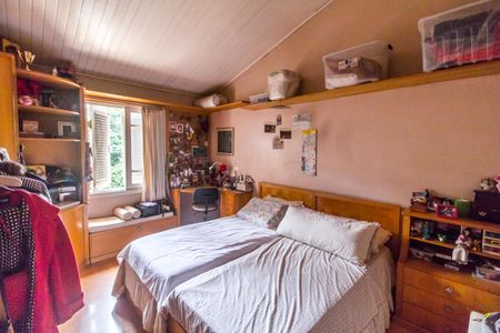 Casa de condomínio à venda com 468m², 3 quartos e 4 vagas Casa de condomínio à venda com 468m², 3 quartos e 4 vagasSuíte 3