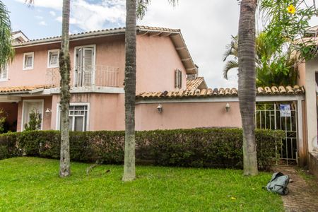 Casa de condomínio à venda com 468m², 3 quartos e 4 vagas Casa de condomínio à venda com 468m², 3 quartos e 4 vagasVista da Rua