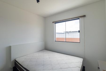 Quarto de apartamento para alugar com 1 quarto, 32m² em Uberaba, Curitiba