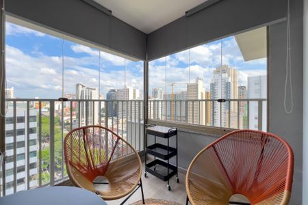 Studio para alugar com 27m², 1 quarto e sem vaga Studio para alugar com 27m², 1 quarto e sem vagaVaranda