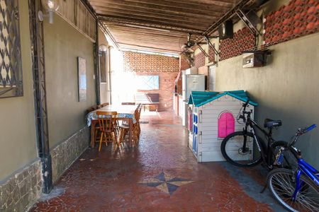 Casa à venda com 173m², 3 quartos e 4 vagasÁrea Externa