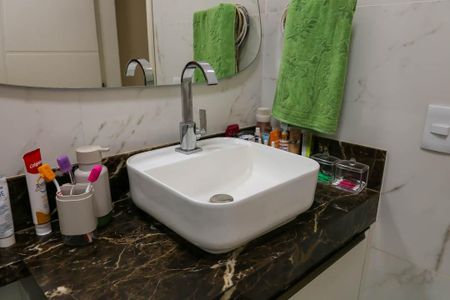 Casa à venda com 173m², 3 quartos e 4 vagasBanheiro do Quarto Suíte