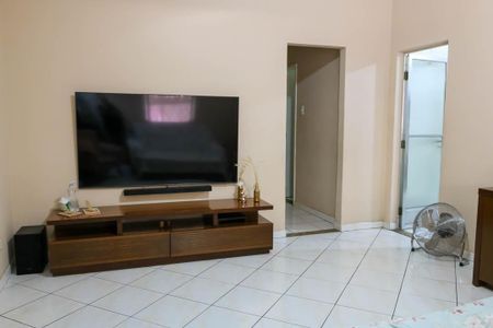 Casa à venda com 173m², 3 quartos e 4 vagasSala