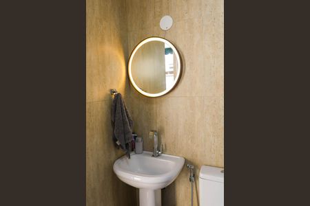 Casa à venda com 173m², 3 quartos e 4 vagasBanheiro Externo