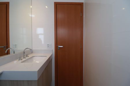 Apartamento para alugar com 53m², 2 quartos e 1 vaga Apartamento para alugar com 53m², 2 quartos e 1 vagaBanheiro suite