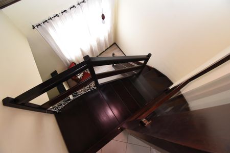 Casa de condomínio para alugar com 450m², 3 quartos e 4 vagasCorredor/Escadas