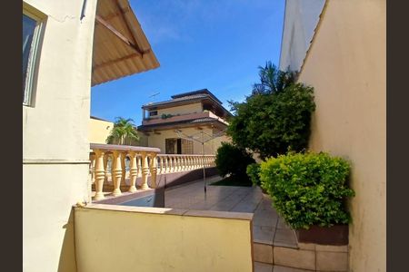 Casa de condomínio para alugar com 450m², 3 quartos e 4 vagas Casa de condomínio para alugar com 450m², 3 quartos e 4 vagasÁrea externa