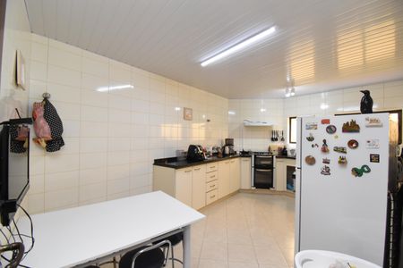 Casa de condomínio para alugar com 450m², 3 quartos e 4 vagasCozinha