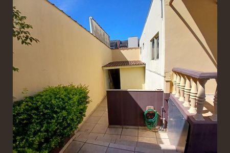 Casa de condomínio para alugar com 450m², 3 quartos e 4 vagas Casa de condomínio para alugar com 450m², 3 quartos e 4 vagasÁrea externa