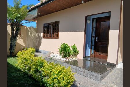 Casa de condomínio para alugar com 450m², 3 quartos e 4 vagas Casa de condomínio para alugar com 450m², 3 quartos e 4 vagasÁrea externa