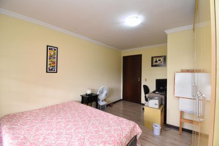 Casa de condomínio para alugar com 450m², 3 quartos e 4 vagasQuarto 2