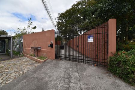 Casa de condomínio para alugar com 450m², 3 quartos e 4 vagasFachada com placa