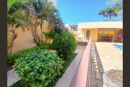 Casa de condomínio para alugar com 450m², 3 quartos e 4 vagas Casa de condomínio para alugar com 450m², 3 quartos e 4 vagasÁrea externa