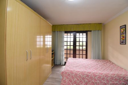 Casa de condomínio para alugar com 450m², 3 quartos e 4 vagasQuarto 2