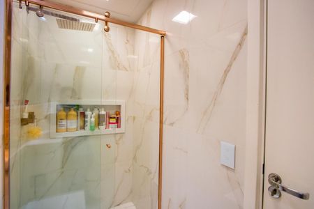 Apartamento à venda com 74m², 2 quartos e 1 vagaBanheiro do quarto 1