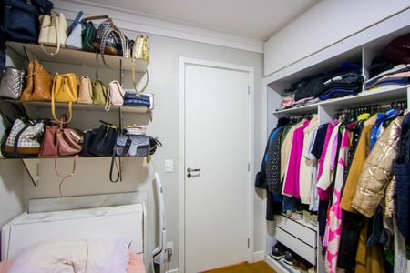 Apartamento à venda com 74m², 2 quartos e 1 vagaQuarto 2