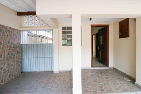 Casa à venda com 250m², 2 quartos e 2 vagas