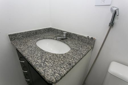 Apartamento à venda com 77m², 3 quartos e 1 vaga Apartamento à venda com 77m², 3 quartos e 1 vagaBanheiro da Suíte